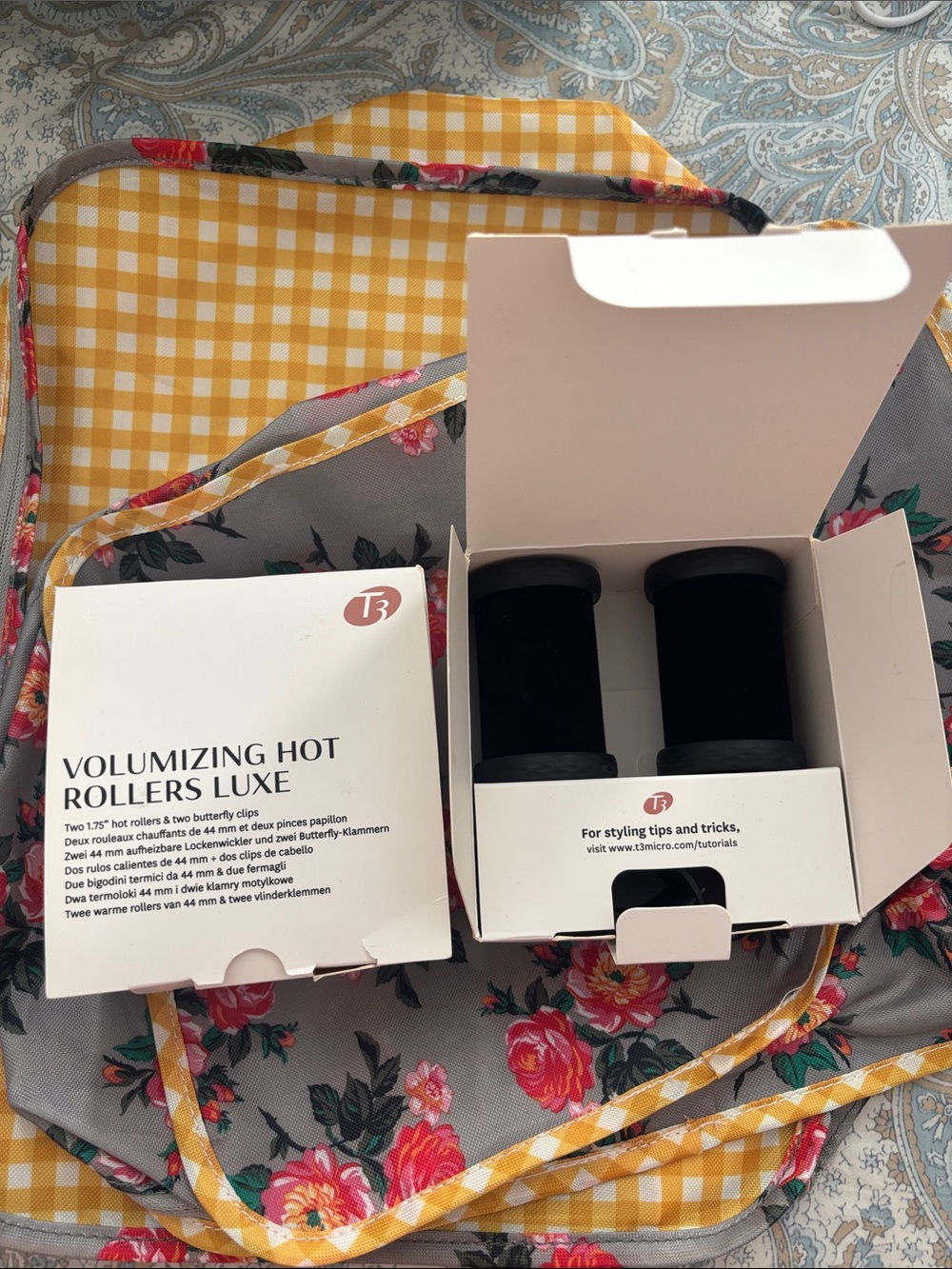 T3 Volumizing Hot Rollers Luxe in Black with White Box